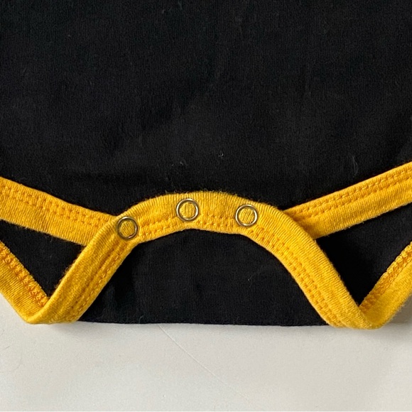 Bruins Reebok One Piece Size 18 Months NWT New Outfit Baby Boys Girls Black NHL - Picture 7 of 9